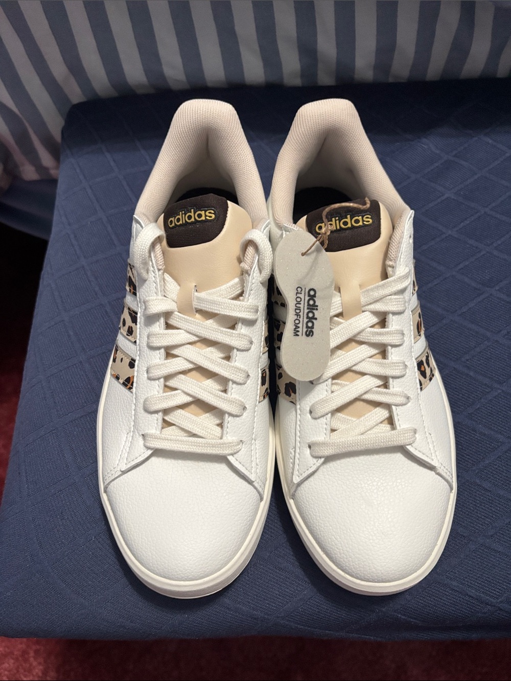 adidas cloud foam Women’s White Sneakers with Leopard Print Stripes 7 1/2
